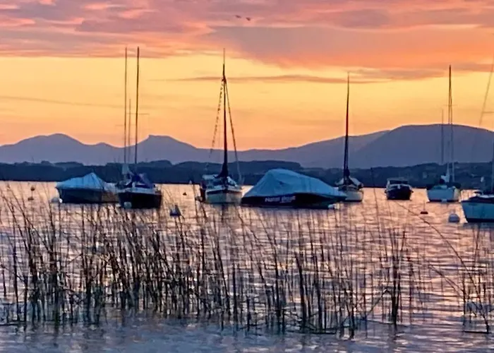 Ahornlounge Am Murtensee アパート Faoug