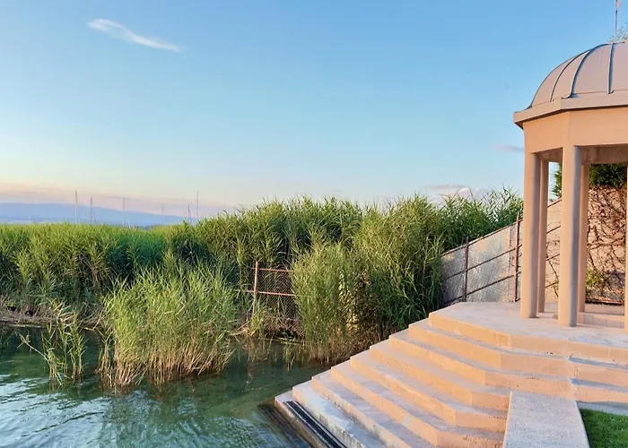 Ahornlounge Am Murtensee アパート Faoug